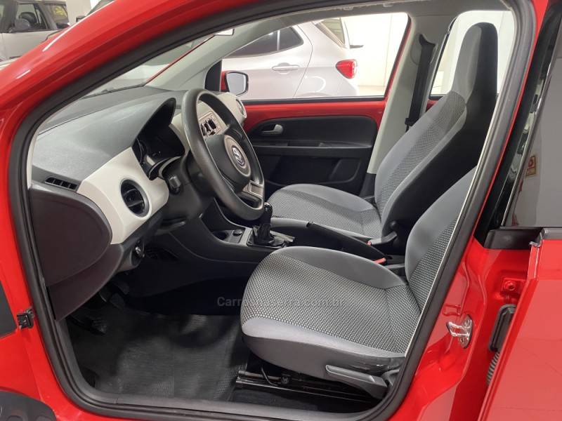 VOLKSWAGEN - UP 1.0 MPI MOVE UP 12V FLEX 2P MANUAL - 2014/2015 - Vermelha - R$ 39.900,00