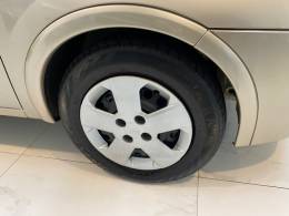 CHEVROLET - CORSA 1.4 MPFI MAXX 8V FLEX 4P MANUAL - 2012/2012 - Bege - R$ 35.900,00