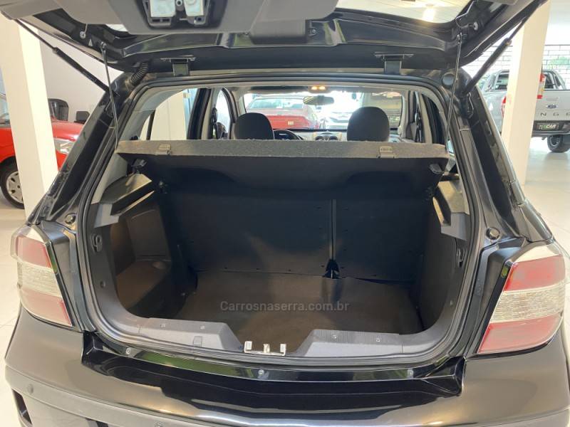 CHEVROLET - AGILE 1.4 MPFI LTZ 8V FLEX 4P MANUAL - 2013/2014 - Preta - R$ 44.900,00