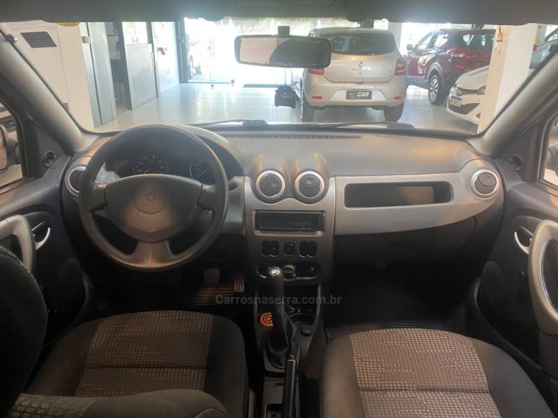 RENAULT - SANDERO 1.0 EXPRESSION 16V FLEX 4P MANUAL - 2011/2011 - Prata - R$ 29.900,00