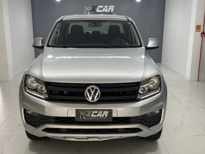 VOLKSWAGEN - AMAROK 2.0 SE 4X4 CD 16V TURBO INTERCOOLER DIESEL 4P MANUAL - 2018/2018 - Prata - R$ 107.900,00