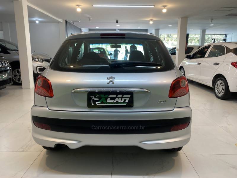 PEUGEOT - 207 1.4 XR SPORT 8V FLEX 4P MANUAL - 2009/2010 - Prata - R$ 20.900,00