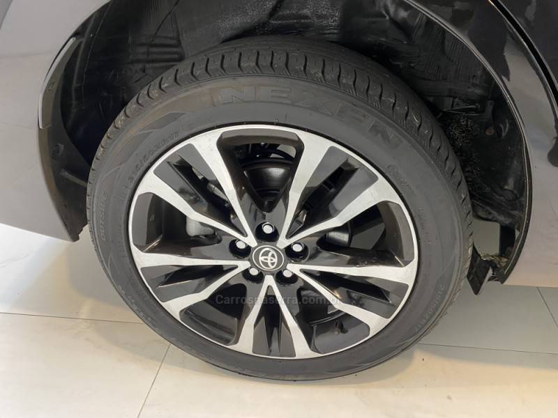 TOYOTA - COROLLA 1.8 XEI 16V FLEX 4P AUTOMÁTICO - 2017/2018 - Marrom - R$ 99.900,00
