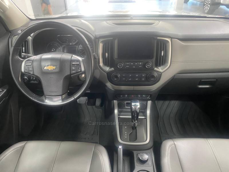 CHEVROLET - S10 2.8 LT 4X4 CD 16V TURBO DIESEL 4P AUTOMÁTICO - 2018/2019 - Prata - R$ 159.900,00