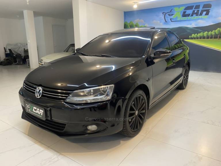 VOLKSWAGEN - JETTA 2.0 COMFORTLINE FLEX 4P TIPTRONIC - 2011/2012 - Preta - R$ 59.900,00