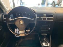 VOLKSWAGEN - BORA 2.0 MI COMFORTLINE 8V 4P AUTOMÁTICO - 2008/2009 - Preta - R$ 39.900,00