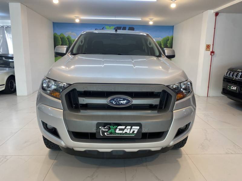 FORD - RANGER 2.2 XLS 4X4 CD 16V DIESEL 4P AUTOMÁTICO - 2019/2019 - Prata - R$ 132.900,00