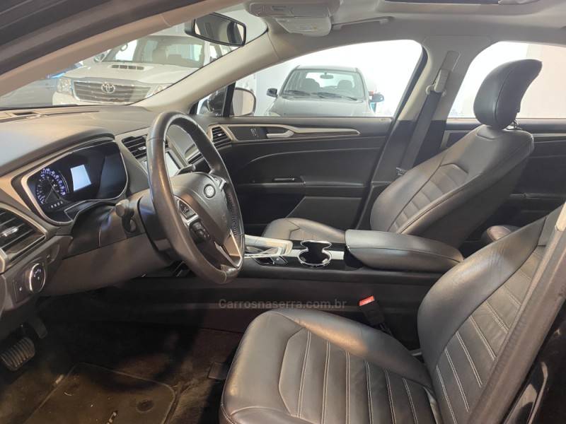 FORD - FUSION 2.5 16V FLEX 4P AUTOMÁTICO - 2014/2015 - Preta - R$ 75.900,00