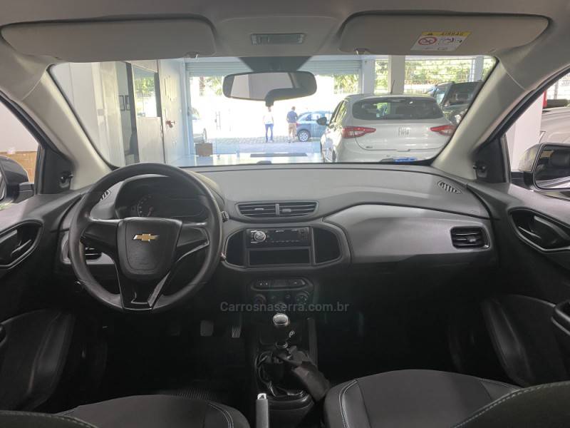 CHEVROLET - ONIX 1.0 JOY BLACK 8V FLEX 4P MANUAL - 2021/2021 - Branca - R$ 62.900,00
