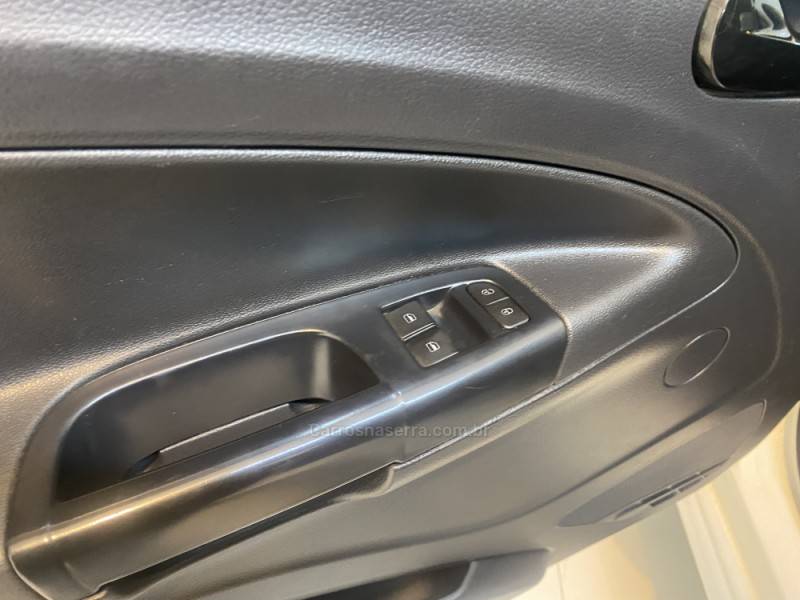 VOLKSWAGEN - SAVEIRO 1.6 MSI ROBUST CS 8V FLEX 2P MANUAL - 2020/2021 - Branca - R$ 64.900,00