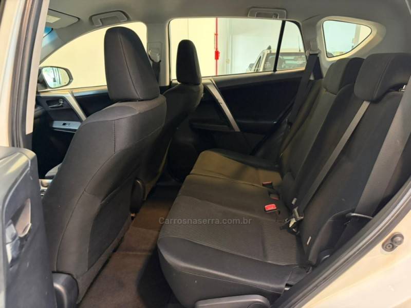 TOYOTA - RAV4 2.0 4X2 16V GASOLINA 4P AUTOMÁTICO - 2014/2014 - Branca - R$ 79.900,00