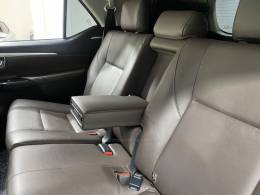 TOYOTA - HILUX SW4 2.8 SRX 4X4 7 LUGARES 16V TURBO INTERCOOLER DIESEL 4P AUTOMÁTICO - 2016/2016 - Preta - R$ 204.900,00
