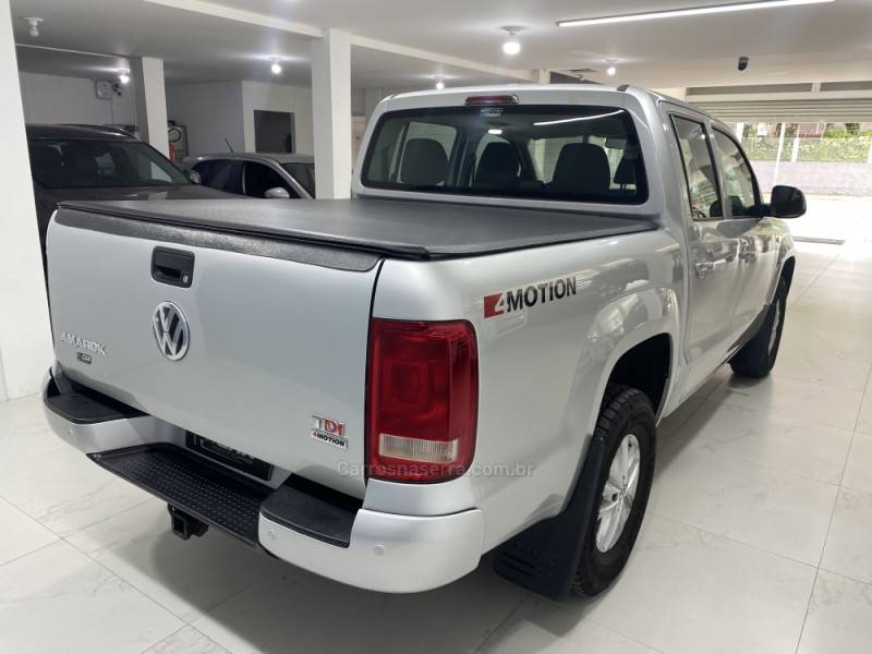 VOLKSWAGEN - AMAROK 2.0 SE 4X4 CD 16V TURBO INTERCOOLER DIESEL 4P MANUAL - 2018/2018 - Prata - R$ 107.900,00