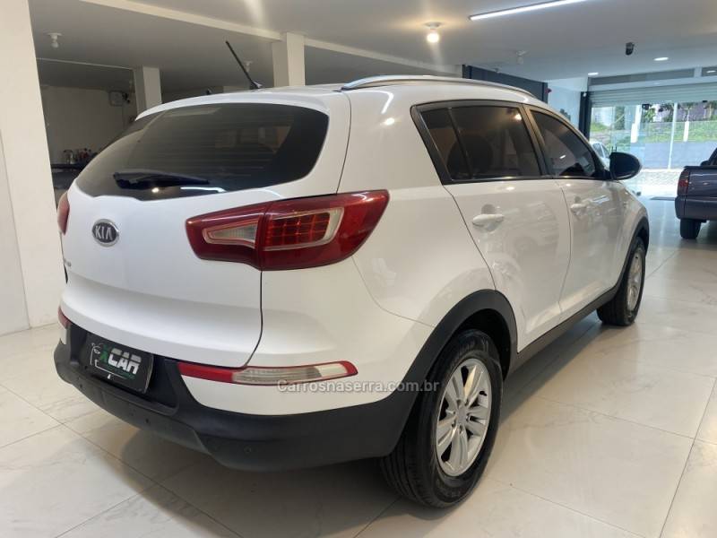 KIA MOTORS - SPORTAGE 2.0 LX 4X2 16V FLEX 4P MANUAL - 2011/2011 - Branca - Sob Consulta