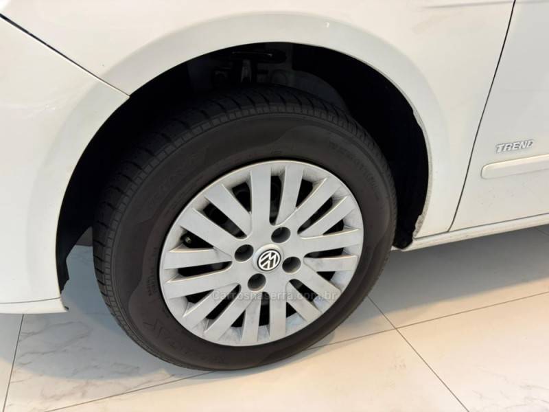 VOLKSWAGEN - GOL 1.0 MI 8V FLEX 4P MANUAL - 2011/2012 - Branca - R$ 33.900,00