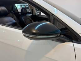 VOLKSWAGEN - GOLF 1.4 TSI COMFORTLINE 16V GASOLINA 4P AUTOMÁTICO - 2015/2015 - Branca - R$ 78.900,00