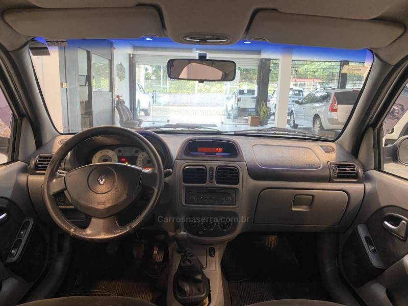 RENAULT - CLIO 1.6 PRIVILÉGE SEDAN 16V FLEX 4P MANUAL - 2007/2007 - Prata - R$ 22.900,00