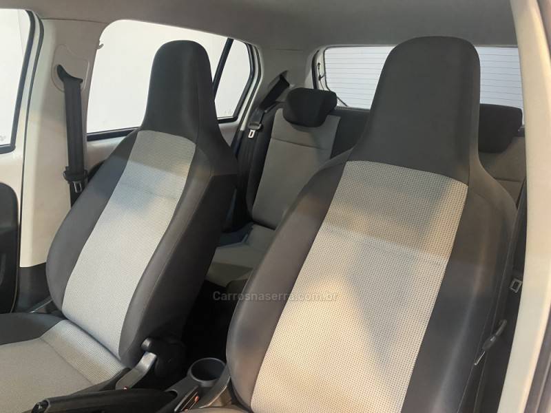 VOLKSWAGEN - UP 1.0 MPI MOVE UP 12V FLEX 2P MANUAL - 2015/2016 - Branca - R$ 42.900,00
