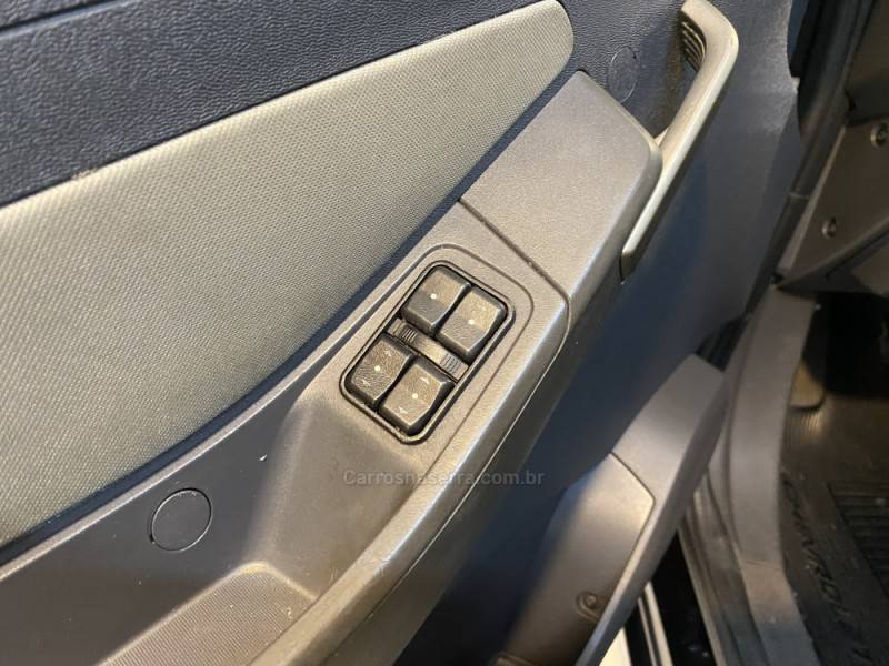 CHEVROLET - AGILE 1.4 MPFI LTZ 8V FLEX 4P MANUAL - 2013/2014 - Preta - R$ 44.900,00