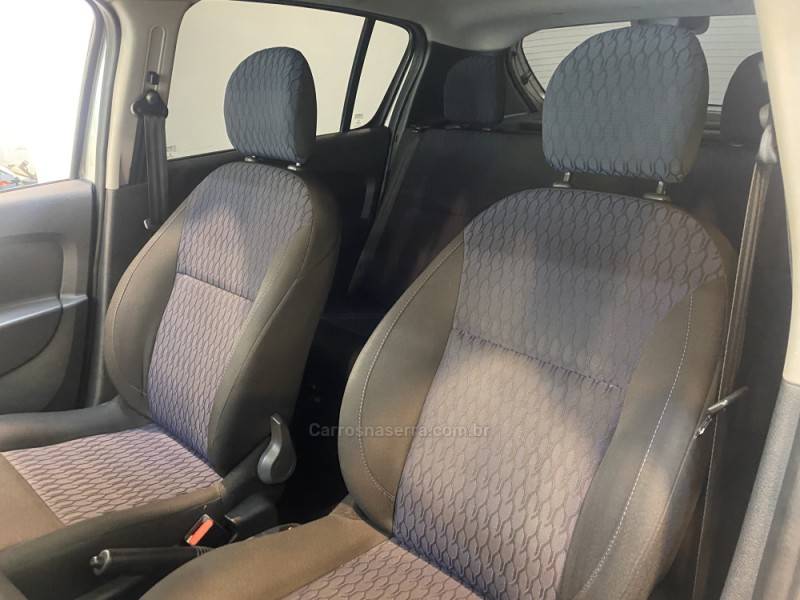 RENAULT - SANDERO 1.0 EXPRESSION 16V FLEX 4P MANUAL - 2011/2011 - Prata - R$ 30.900,00