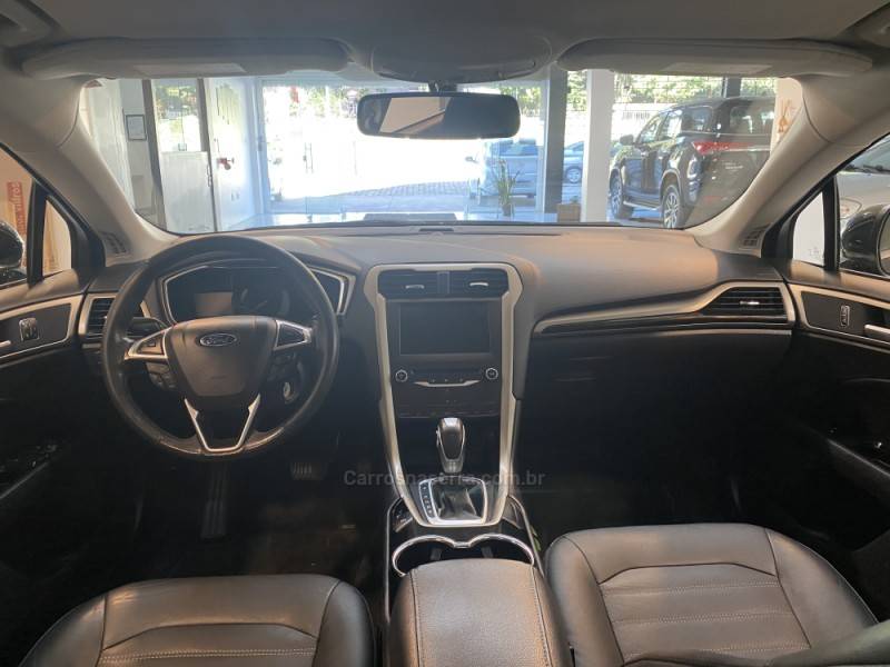 FORD - FUSION 2.5 16V FLEX 4P AUTOMÁTICO - 2014/2015 - Preta - R$ 75.900,00