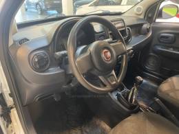 FIAT - MOBI 1.0 6V DRIVE FLEX MANUAL - 2017/2018 - Branca - R$ 44.900,00
