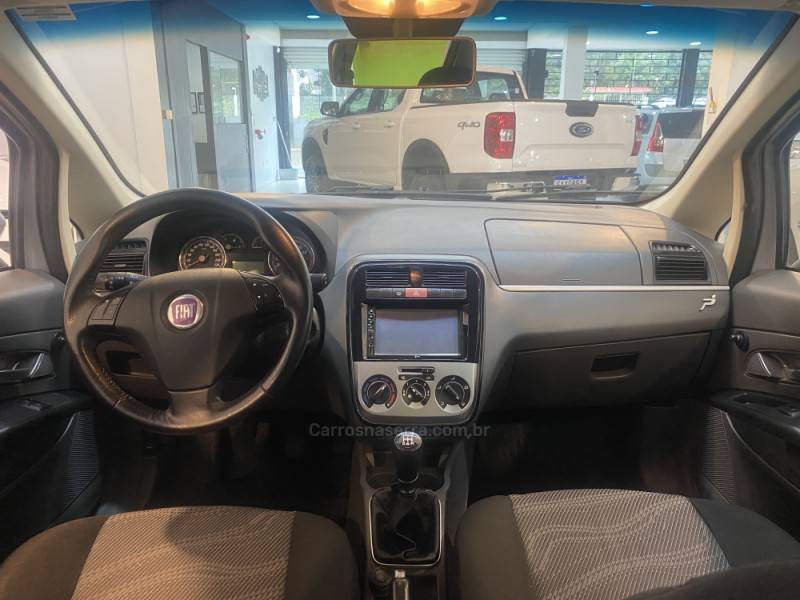 FIAT - PUNTO 1.4 ELX 8V FLEX 4P MANUAL - 2009/2010 - Prata - R$ 33.900,00
