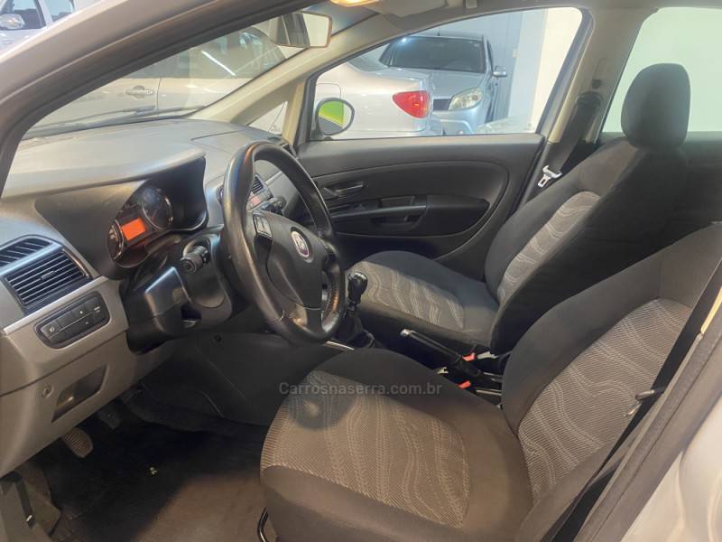 FIAT - PUNTO 1.4 ELX 8V FLEX 4P MANUAL - 2009/2010 - Prata - R$ 33.900,00