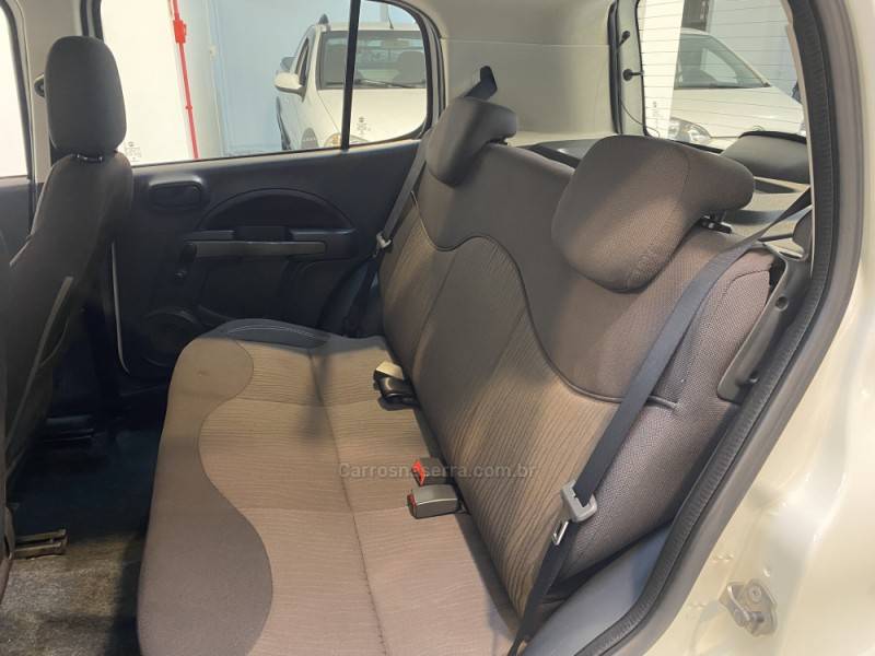 FIAT - UNO 1.4 WAY 8V FLEX 4P MANUAL - 2014/2014 - Branca - R$ 38.900,00