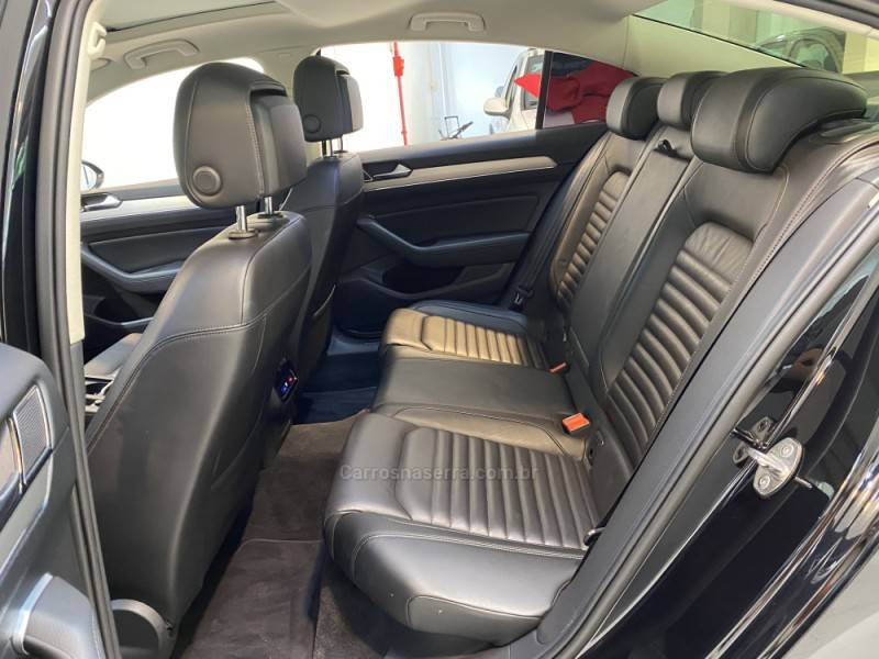 VOLKSWAGEN - PASSAT 2.0 TSI HIGLHINE GASOLINA 4P AUTOMATIZADO - 2018/2018 - Preta - R$ 154.900,00