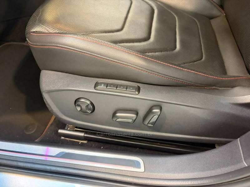 VOLKSWAGEN - JETTA 2.0 16V TSI GLI 350 GASOLINA 4P AUTOMÁTICO - 2020/2020 - Prata - R$ 163.900,00